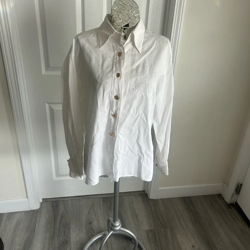 Chanel White Dress Shirt for with CHANEL Embroidery Sz S